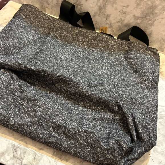 NWT Pink Victoria Secret Gray Weekender Tote Bag 20x13” - Picture 4 of 6